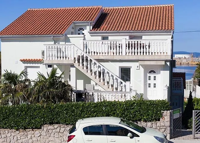 Seaview 3623-1 شقة *